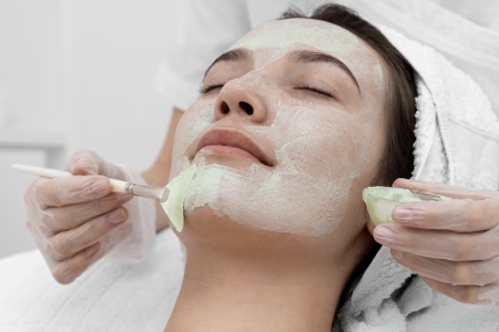 Чистка лица в салоне красоты